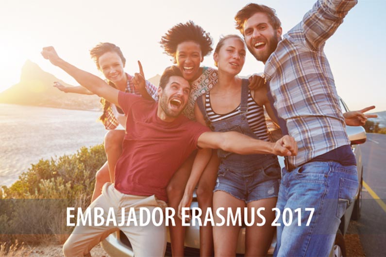 EMBAJADORES ERASMUS 2017 - Estudiantes de distintas nacionalidades abrazándose y sonriendo